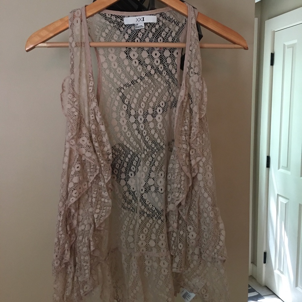 Lace ruffle cardigan